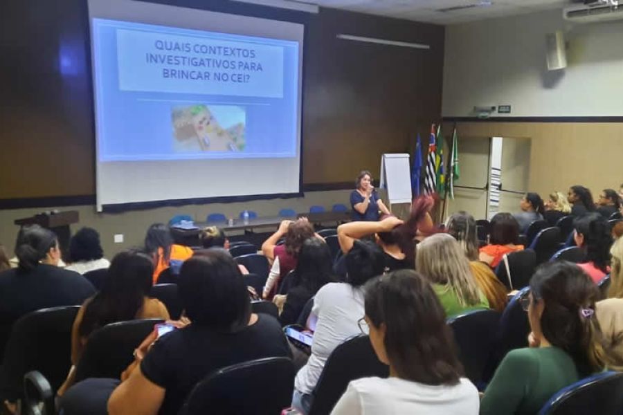 Palestra educacional valoriza o brincar para a educação infantil